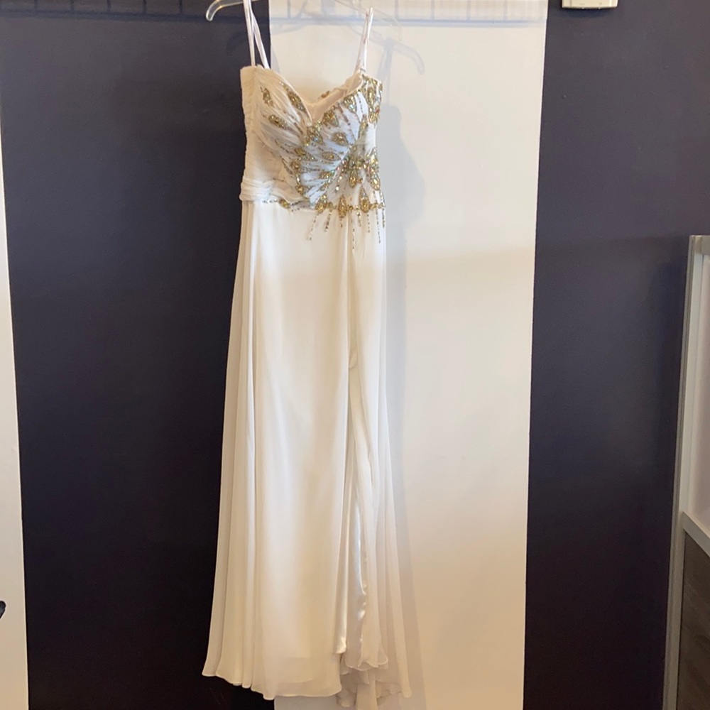 White Tiny Bowls Formal Dress